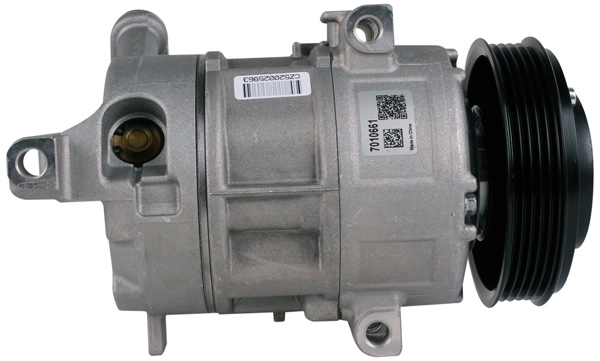 7010661