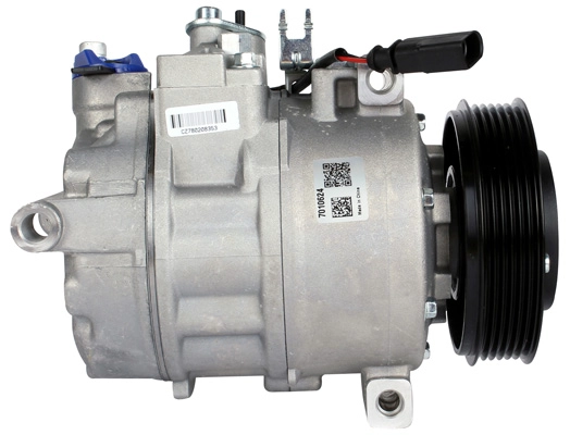 7010624